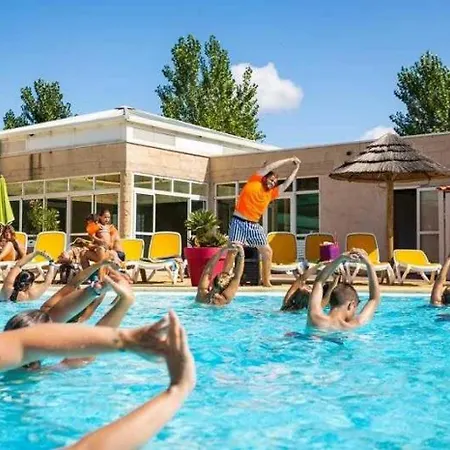 4 Etoiles - Piscine - Efceih 캠프장