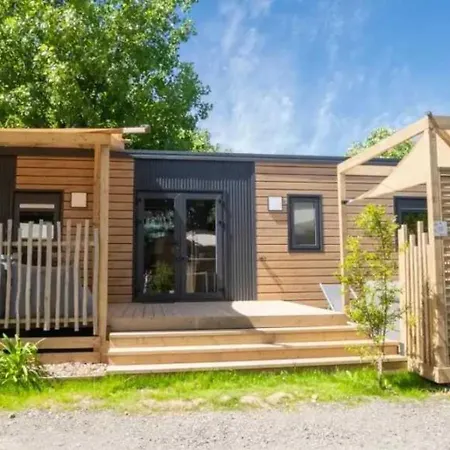 4 Etoiles - Piscine - Efceih *