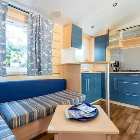 Kamp alanı 4 Etoiles - Piscine - Efceih *