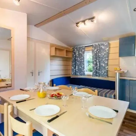 4 Etoiles - Piscine - Efceih Kamp alanı *