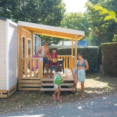 4 Etoiles - Piscine - Efceih Kamp alanı