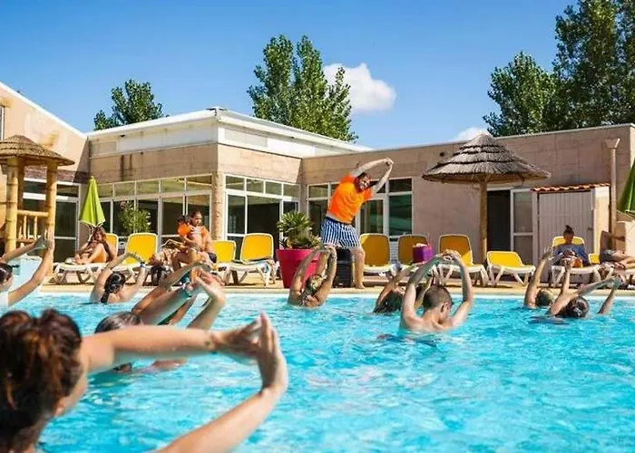 4 Etoiles - Piscine - Efceih 营地