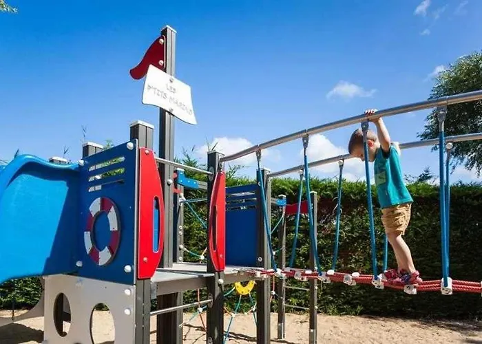 营地 4 Etoiles - Piscine - Efceih *