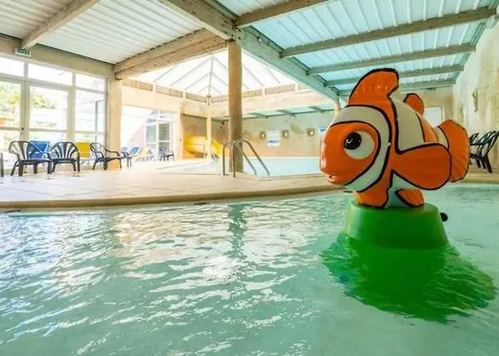 4 Etoiles - Piscine - Efceih 营地