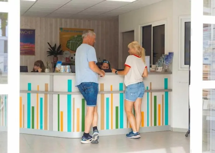 营地 4 Etoiles - Piscine - Efceih