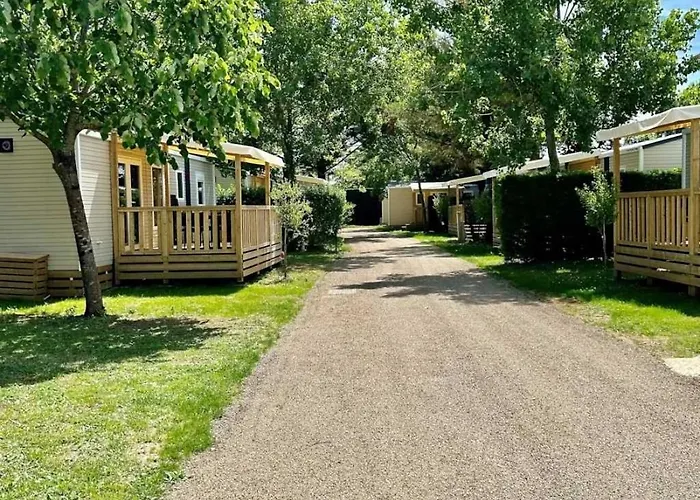 4 Etoiles - Piscine - Efceih 营地 *