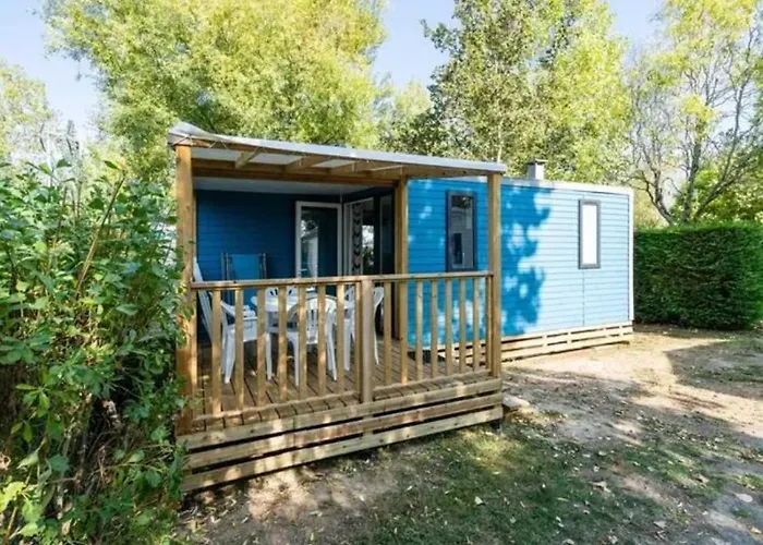 营地 4 Etoiles - Piscine - Efceih