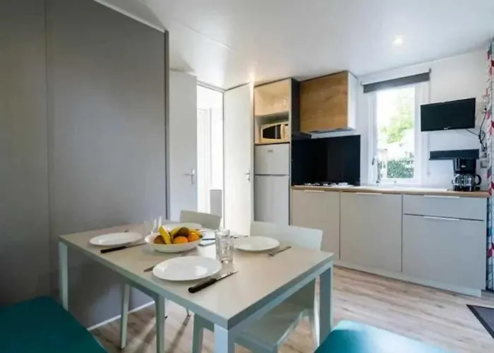 营地 4 Etoiles - Piscine - Efceih *